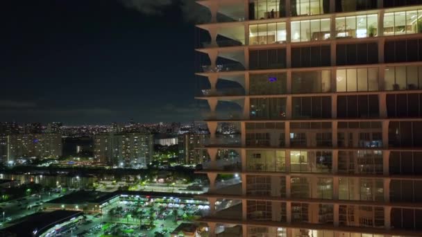 Luftaufnahme Eines Wohnhochhauses Sunny Isles Beach City Florida Usa Wohnbebauung — Stockvideo