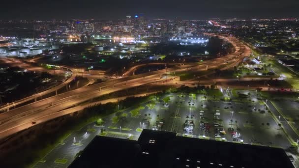 Från Ovan Amerikanska Stora Motorvägen Korsning Tampa Florida Natten Med — Stockvideo