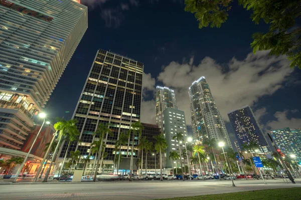 Centru Miami Brickell Floridě Usa Jasně Osvětlené Vysoké Mrakodrapy Budovy — Stock fotografie