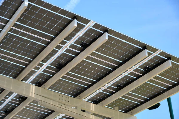 Solar Photovoltaic Panels Mounted Metal Frame Producing Clean Ecological Electric — Stockfoto