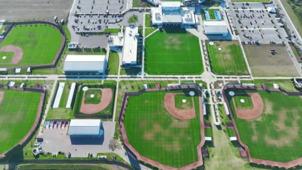 Вид Сверху Зеленое Бейсбольное Поле Бальном Парке Открытым Небом Сельской — стоковое видео