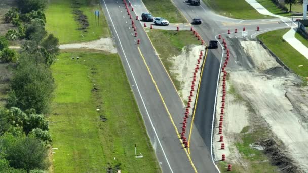 Luchtfoto Van Drukke Amerikaanse Snelweg Aanbouw Ontwikkeling Van Verkeersinfrastructuur Interstatelijk — Stockvideo