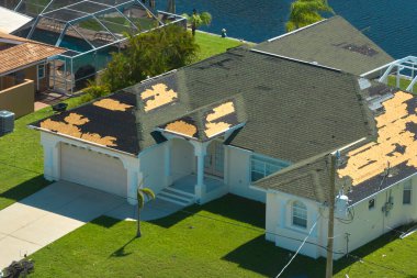 Ian Kasırgası Florida yerleşim bölgesinin çatısını yıktı. Doğal afet ve bunun sonuçları.