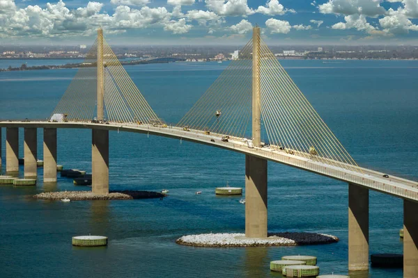 Vista Aérea Sunshine Skyway Bridge Sobre Tampa Bay Flórida Com — Fotografia de Stock