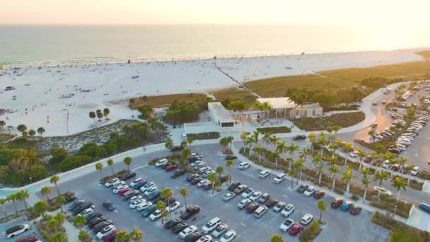 소타에 부드러운 모래가 관광객들을 주차장 플로리다의 인기있는 — 비디오
