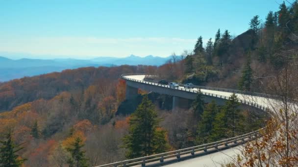 Fjälllandskap Med Linn Cove Viaduct Nära Blowing Rock Blue Ridge — Stockvideo