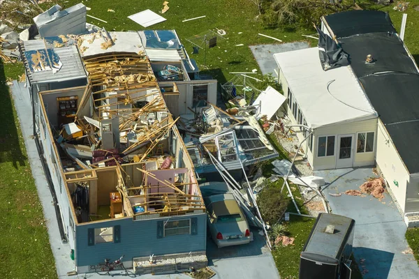 Allvarligt Skadad Orkanen Ian Hus Florida Husbil Bostadsområde Konsekvenser Naturkatastrofer — Stockfoto