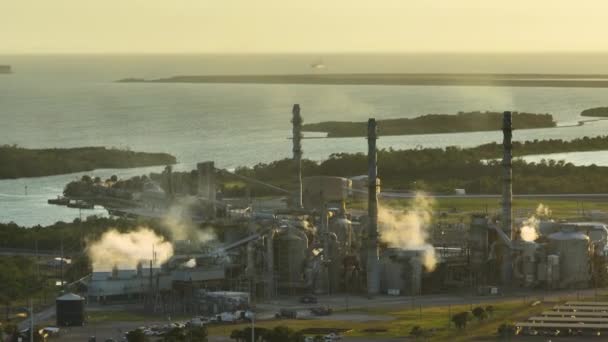 Industriële Faciliteit Voor Chemische Productie Van Fosforzuur Vervuilende Atmosfeer Met — Stockvideo