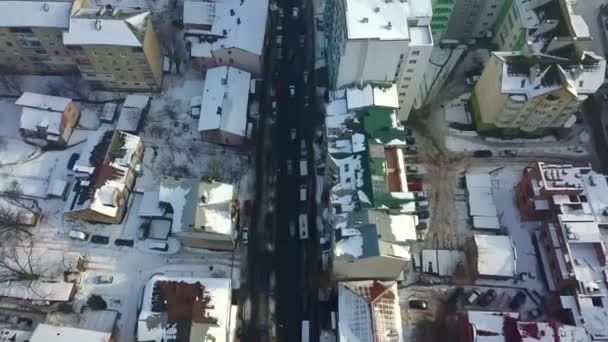 Letecký Pohled Řeku Zimě Městě Mostem Přes Automobilovou Dopravu — Stock video