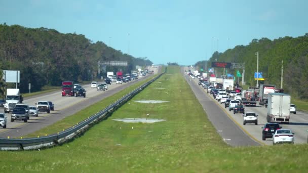 Autostrada Americana Florida Con Traffico Denso Auto Durante Ora Punta — Video Stock