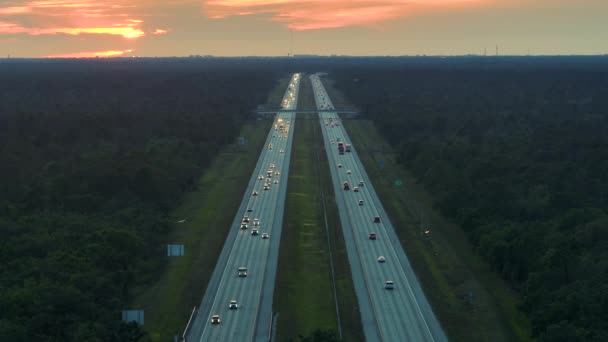 从上面俯瞰佛罗里达拥挤的美国I 75高速公路 日出时分交通迅速 快速州际运输概念 — 图库视频影像