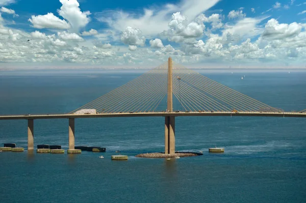 Sunshine Skyway Bridge Tampa Bay Florida Moving Traffic Concept Transportation — Fotografia de Stock