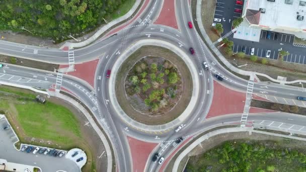 Pemandangan Udara Persimpangan Bundaran Jalan American Dengan Mobil Lalu Lintas — Stok Video
