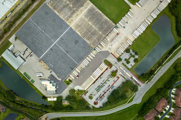 Top View Giant Logistics Center Many Commercial Trailer Trucks Unloading — Stockfoto