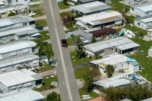 Orkanen Stark Vind Förstörde Förorts Hus Tak Florida Husbil Bostadsområde — Stockfoto