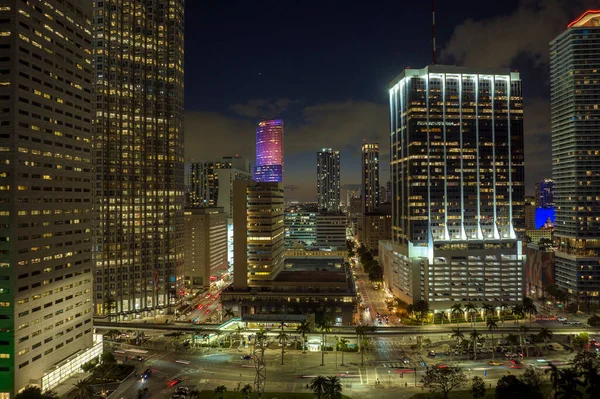 Noční Městská Krajina Centru Miami Brickell Floridě Usa Skyline Osvětlenými — Stock fotografie