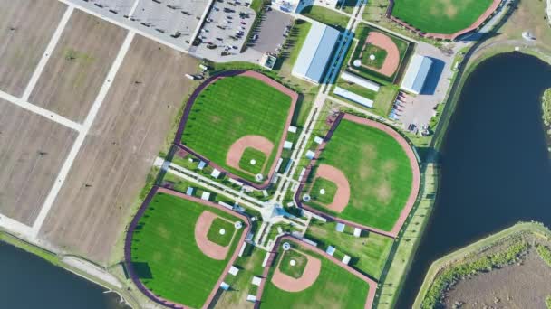 Ovanifrån Grön Basebollplan Diamant Utomhus Bollplan Landsbygden Florida Amerikansk Sportinfrastruktur — Stockvideo