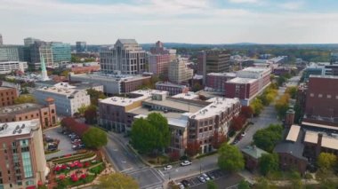 Güney Carolina 'daki Greenville City' nin şehir merkezi mimarisi. American City 'deki ofis ve apartman manzarası. ABD seyahat hedefi.