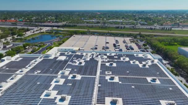 Paneles Solares Fotovoltaicos Eléctricos Instalados Azotea Del Edificio Del Centro — Vídeos de Stock