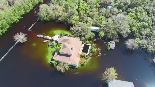 Obklopen Hurikánem Ian Srážky Vody Povodňové Domy Floridě Rezidenční Oblasti — Stock video