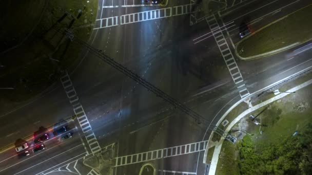 Αεροφωτογραφία Της Αμερικανικής Ευρεία Διασταύρωση Πολλαπλών Λωρίδων Φανάρια Και Κινούμενα — Αρχείο Βίντεο
