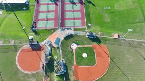 Вид Сверху Зеленое Бейсбольное Поле Бальном Парке Открытым Небом Сельской — стоковое видео
