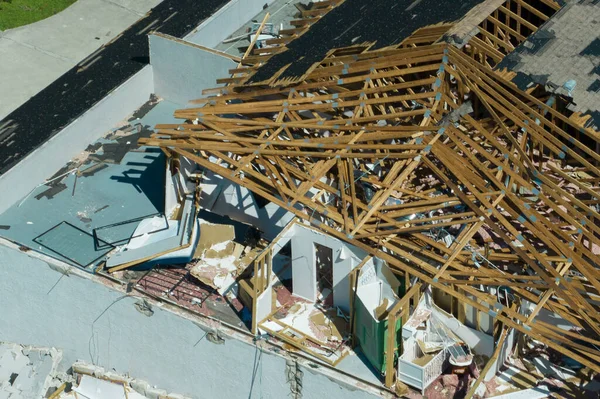 Damaged House Roof Walls Hurricane Ian Florida Consequences Natural Disaster — Stock Photo, Image