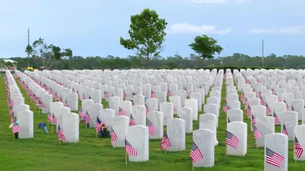 Conceito Memorial Day Vista Aérea Grande Cemitério Nacional Sarasota Com — Vídeo de Stock
