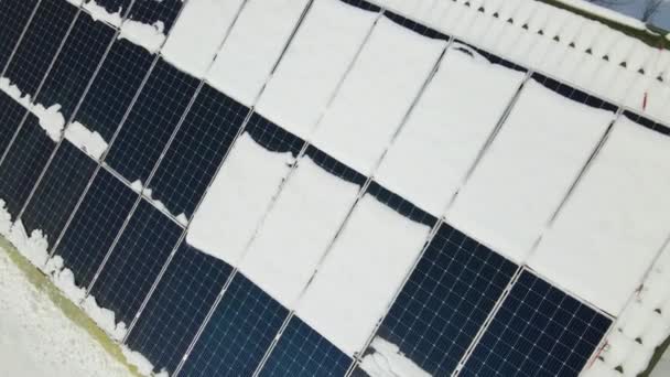 Aerial View House Roof Solar Panels Covered Snow Melting Winter — Αρχείο Βίντεο