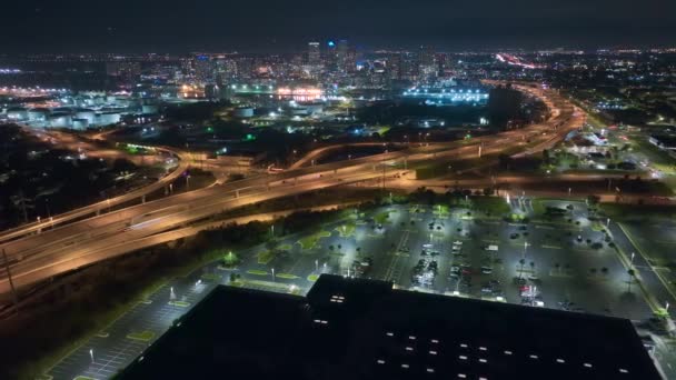 Widok Lotu Ptaka Duży Parking Nocy Wieloma Zaparkowanymi Samochodami Ciemny — Wideo stockowe