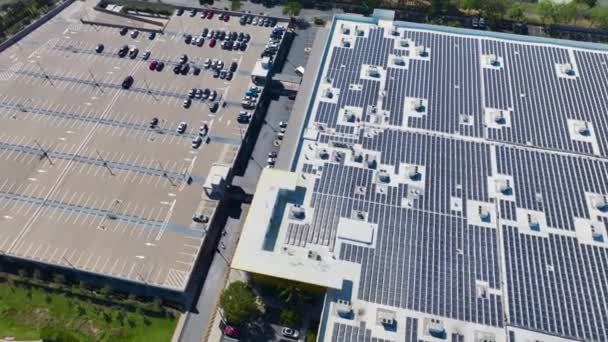 Solar Power Plant Blue Photovoltaic Panels Mounted Commercial Shopping Store — Stock Video