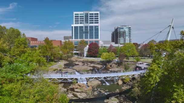 Letecký Pohled Reedy River Waterfalls Centru Greenville City Jižní Karolíně — Stock video