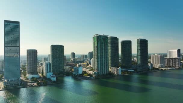Miami Cidade Flórida Eua Vista Cima Edifícios Altos Concreto Arranha — Vídeo de Stock