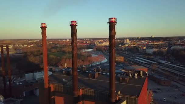 瑞典的可持续电力和热力发电厂依靠再生资源运行 再利用废物产生的电力 — 图库视频影像