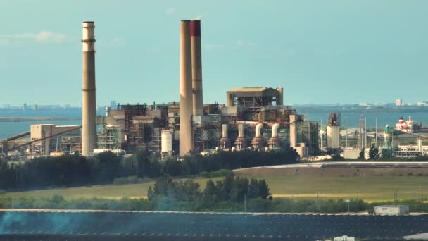Tepelná Elektrárna Spalující Uhlí Fosilní Paliva Pro Výrobu Elektrické Energie — Stock video