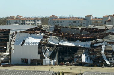 Florida kıyı bölgesindeki kasırga yüzünden tekne istasyonu tahrip oldu. Doğal afetin sonuçları..