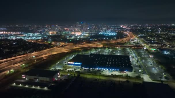Вид Воздуха Пересечение Американских Автострад Ночью Быстрыми Автомобилями Грузовиками Тампе — стоковое видео
