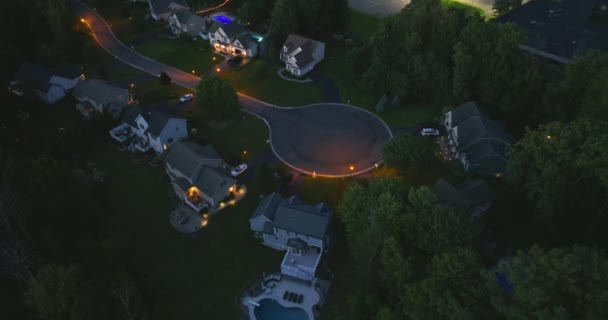Düşük Yoğunluklu Geceleri Iki Katlı Özel Evler New York Rochester — Stok video