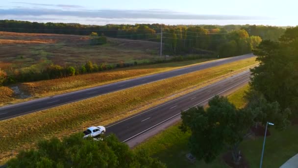 Aerial View Busy American Highway Fast Moving Traffic Interstate Transportation — Wideo stockowe