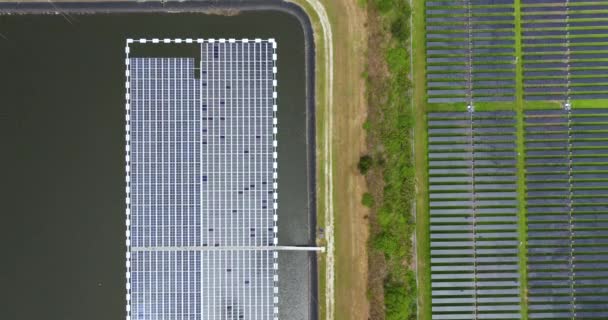 Paneles Fotovoltaicos Solares Flotantes Una Central Eléctrica Sostenible Para Generar — Vídeo de stock