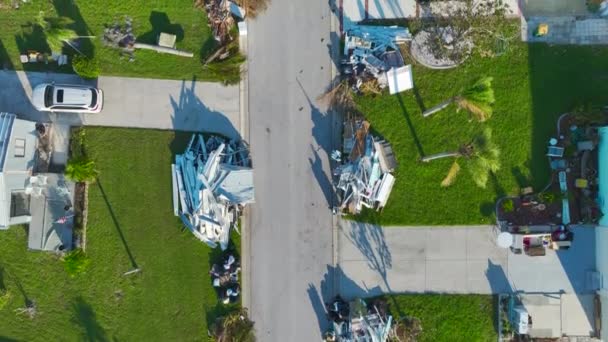 Купи Сміття Вулиці Поблизу Сильно Пошкоджених Будинками Ураганом Янь Житловому — стокове відео