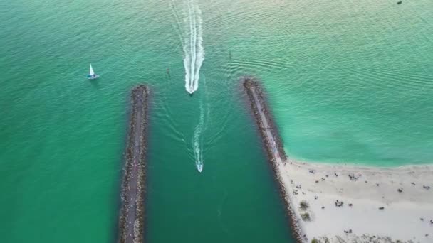 Вид Повітря Морський Берег Біля Венеції Флорида Білими Яхтами Плавають — стокове відео