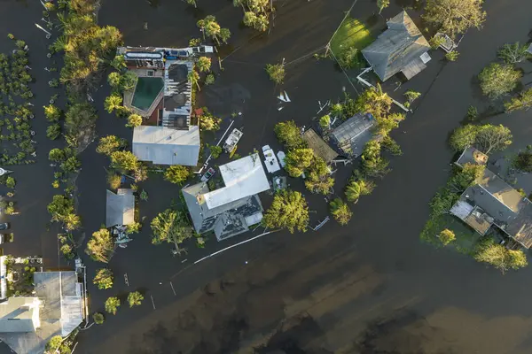 被飓风伊恩包围 佛罗里达州居民区的洪水淹没 自然灾害的后果 — 图库照片