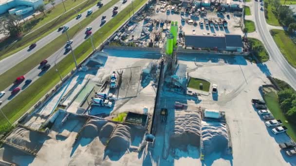 Concrete Mixing Factory Industrial Area Cement Trucks Heavy Building Equipment — Stock Video