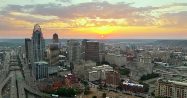 Vedere Sus Clădirilor Puternic Iluminate Din Districtul Cincinnati Ohio Sua — Videoclip de stoc