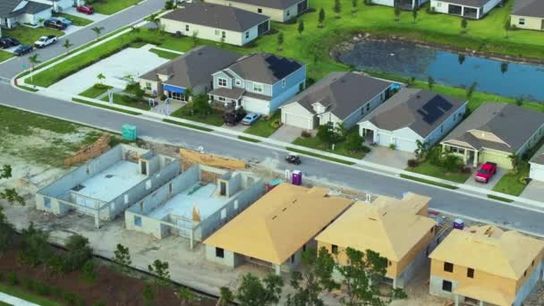 建造中的美国新家庭住房的木制框架 美国住宅的发展 — 图库视频影像