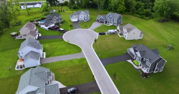 Wohnungsmarkt Den Usa Wohnhäuser Einer Vorortsiedlung Rochester New York Zweistöckige — Stockvideo