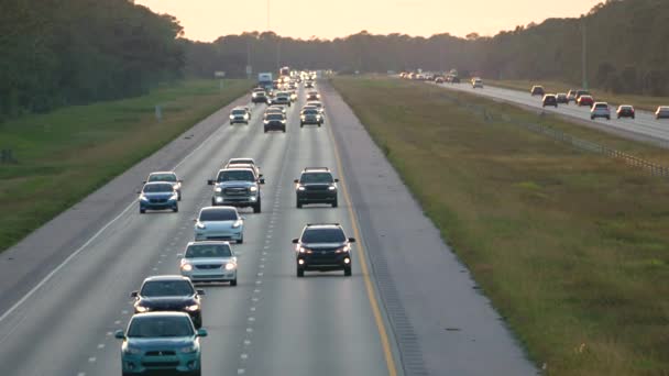 Mehrspuriger Amerikanischer Highway Mit Schnell Fahrenden Autos Berufsverkehr Florida Blick — Stockvideo