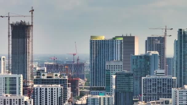 Miami Florida Endüstriyel Inşaat Alanında Vinçler Amerikan Kentsel Bölgesindeki Yeni — Stok video