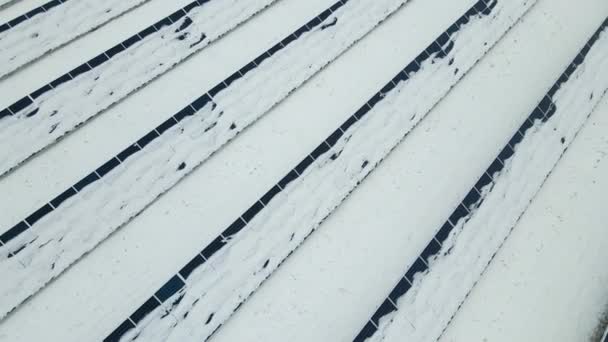 Vista Aerea Della Centrale Elettrica Sostenibile Coperta Neve Con Molte — Video Stock
